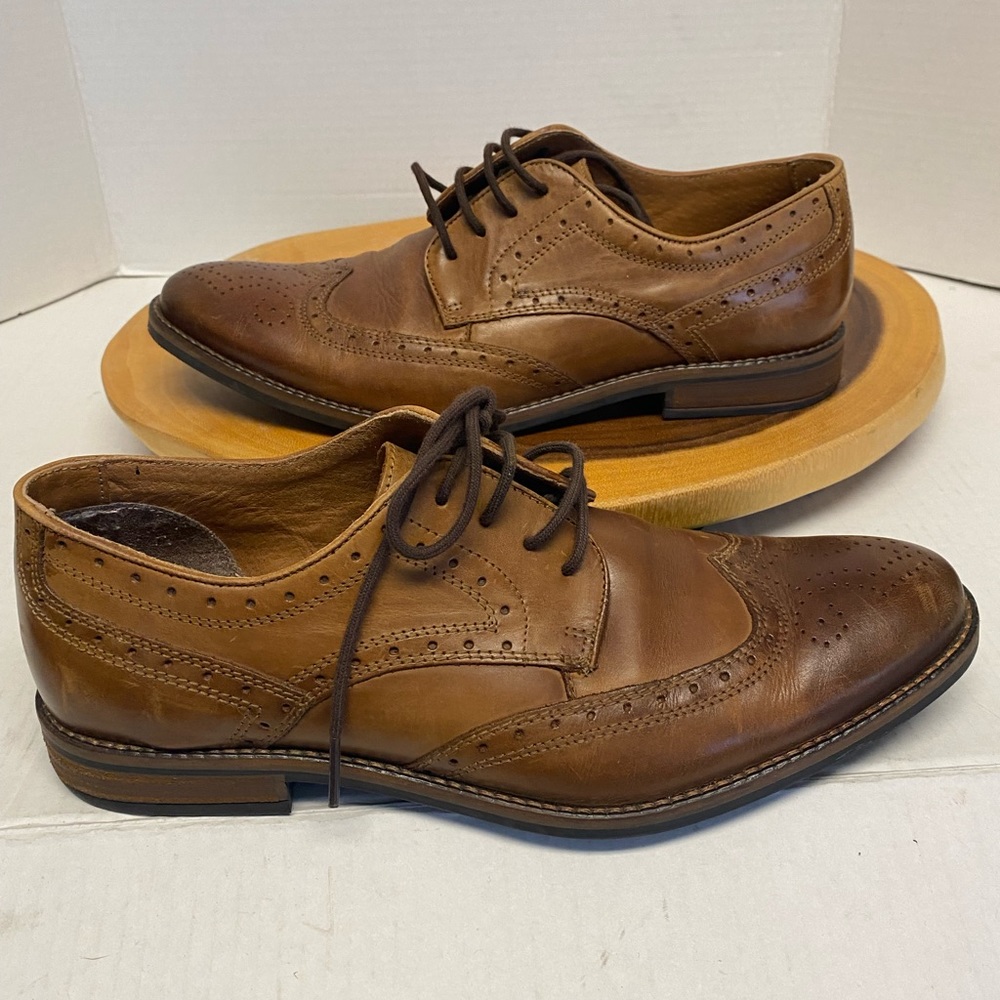 Structure Neutral Leather Wingtip Oxford Dress Shoes